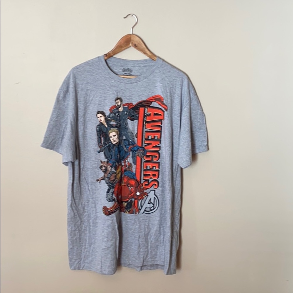 NWT avengers t-shirt